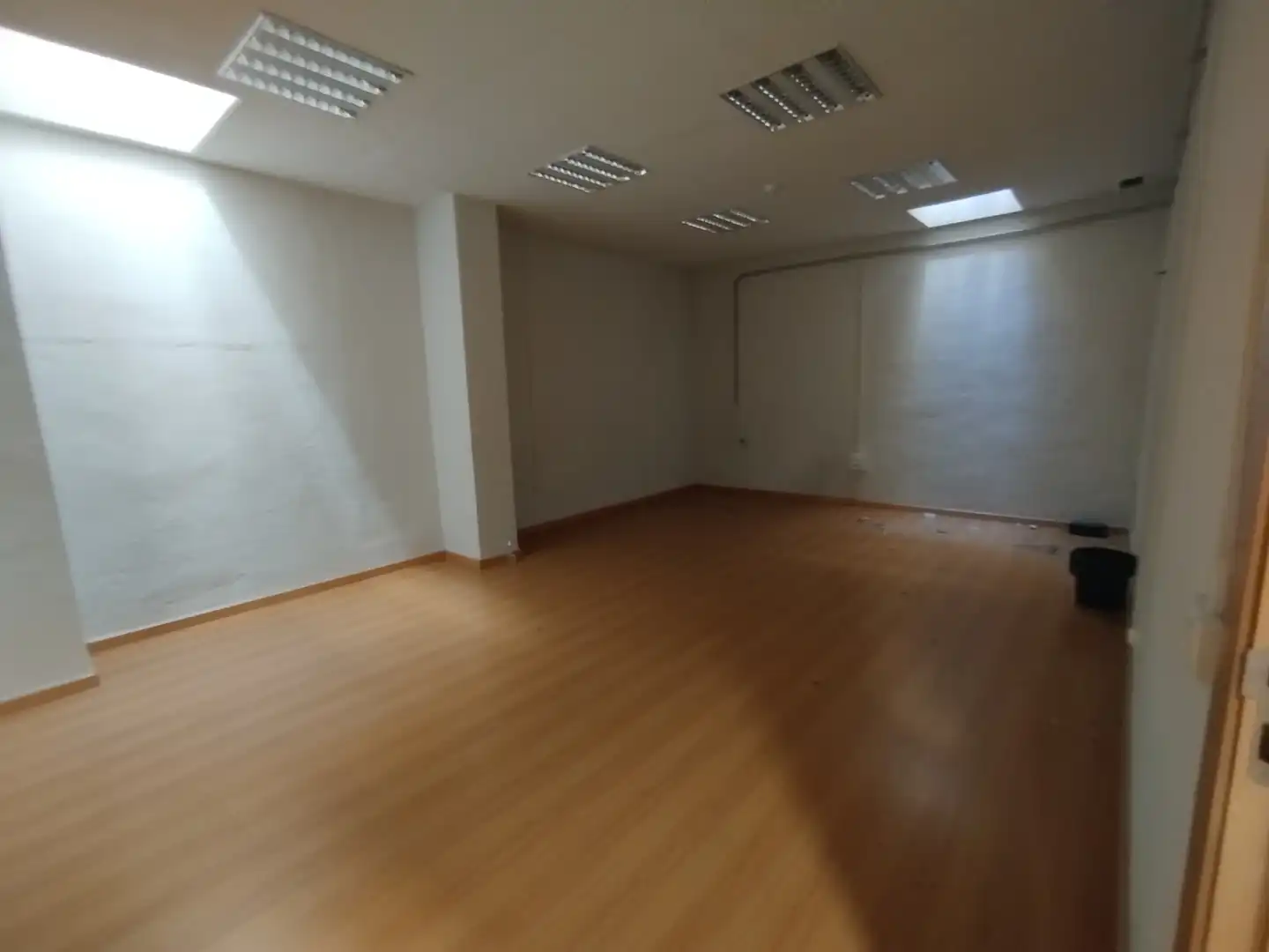 Commercial properties for sale in Castellón de la Plana / Castelló de la Plana  with Air Conditioner, Parquet flooring and Furnished
