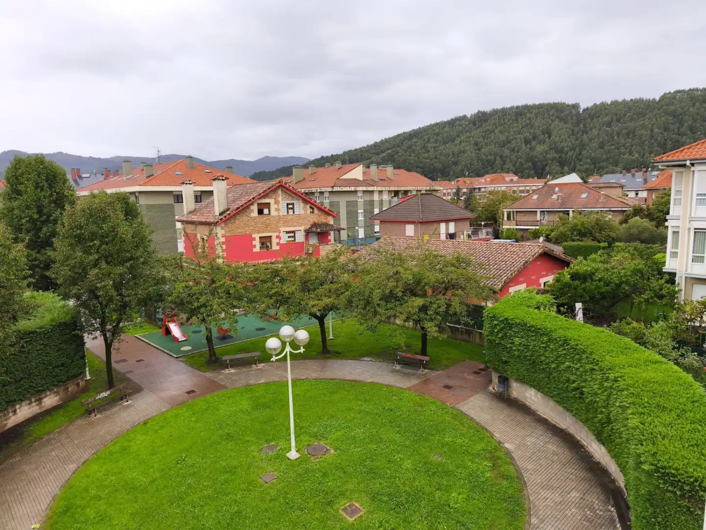 Vista exterior de Piso en venta en Cartes con Calefacción y Trastero