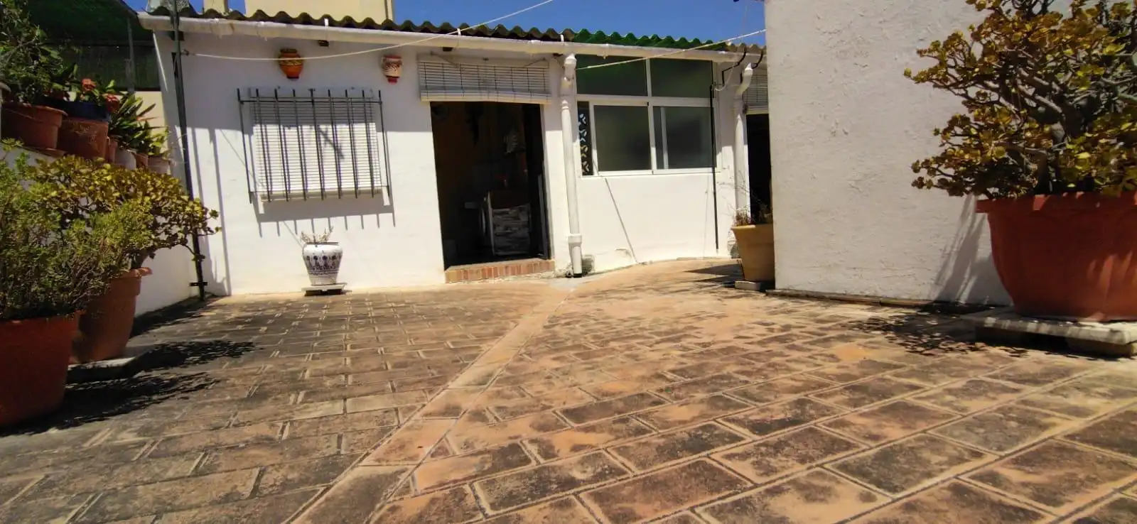 Vista exterior de Casa o xalet en venda en El Puerto de Santa María amb Traster i Balcó