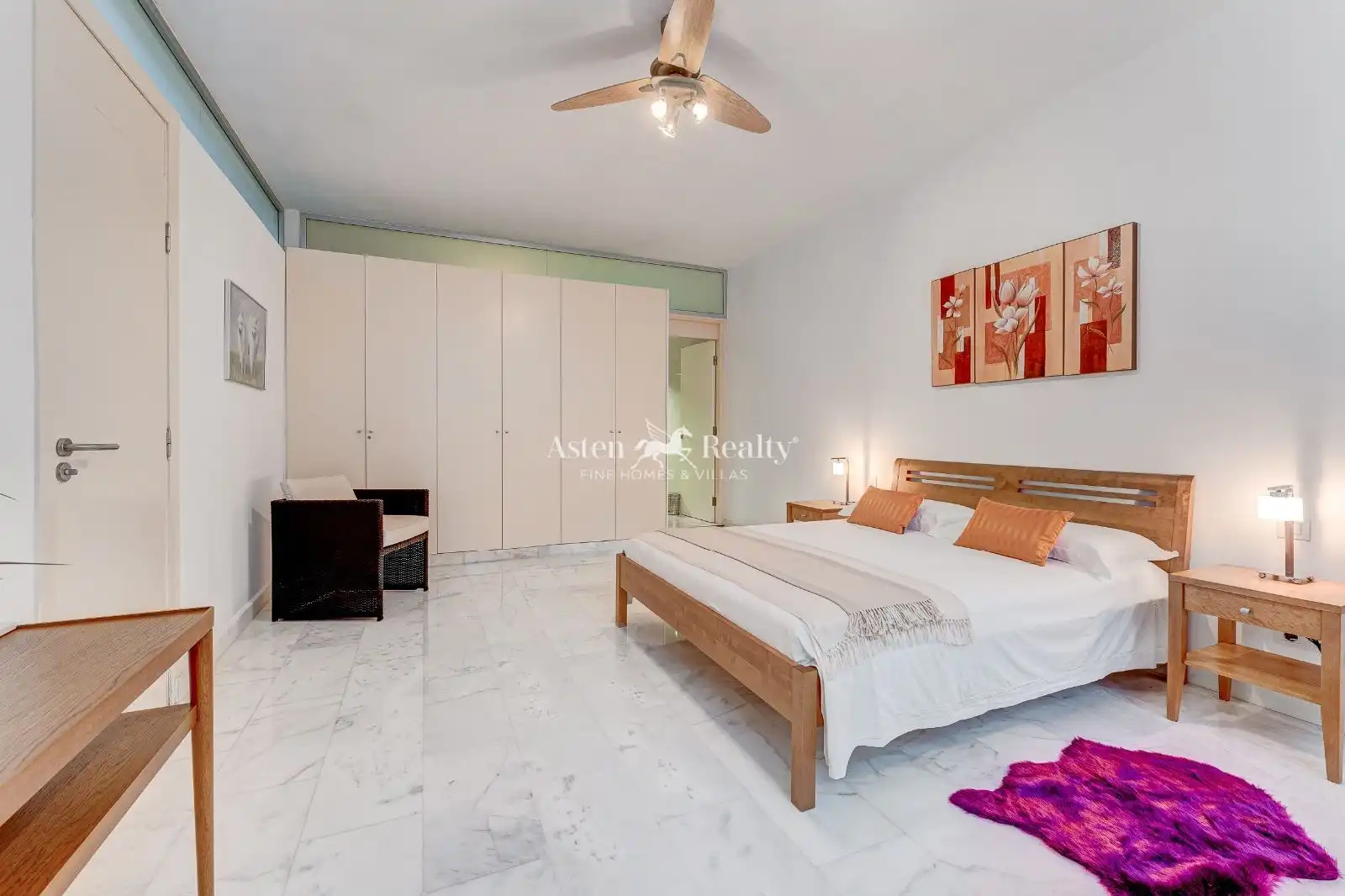 House with pool for sale in Londres, imagen 46