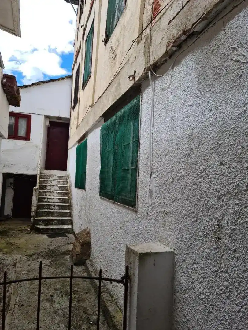 Vista exterior de Casa adosada en venda en Tineo amb Balcó