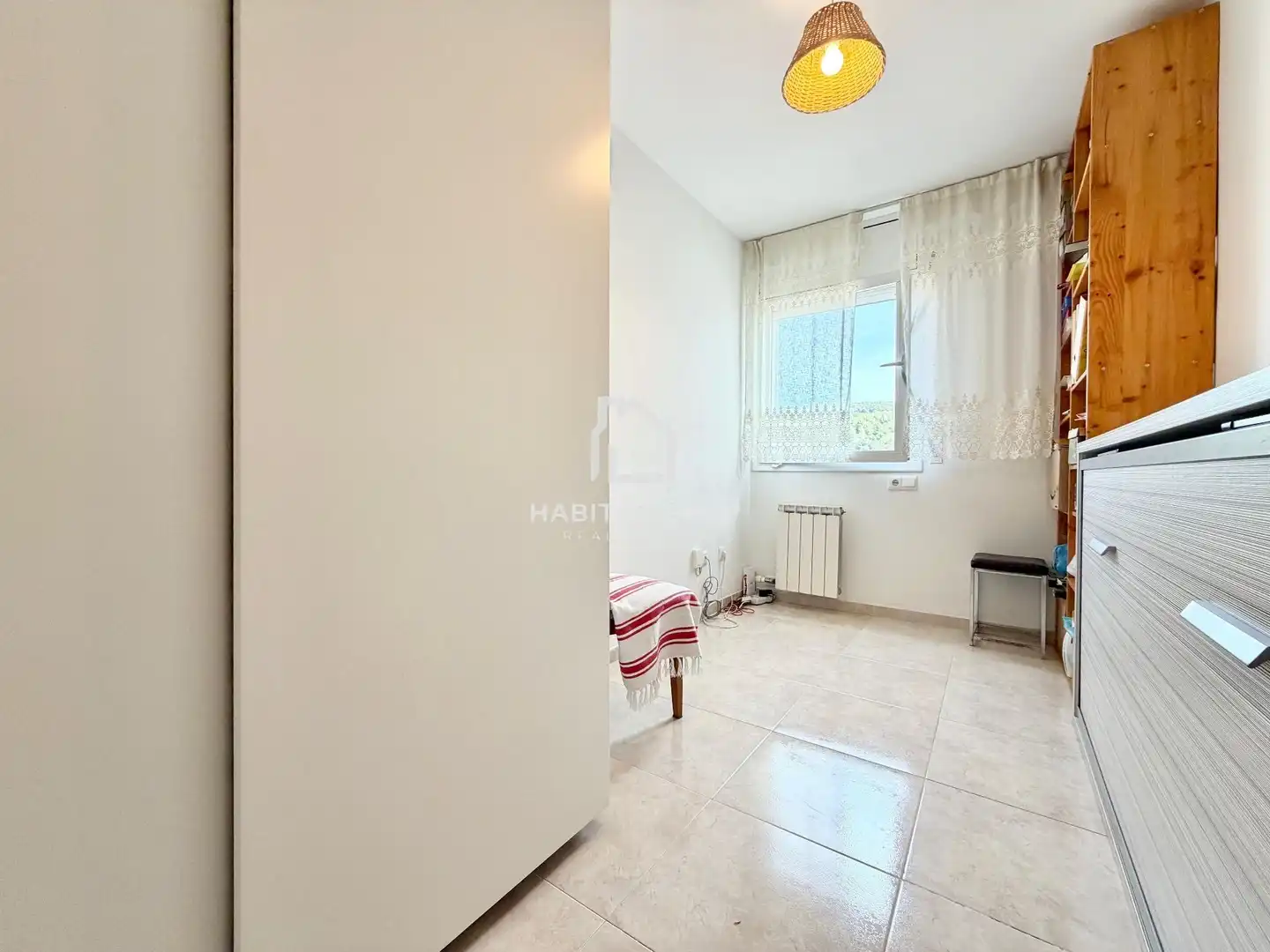 Piso en venta en Girona con Terraza