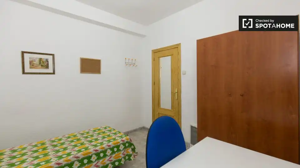 Habitación en Camino de Ronda