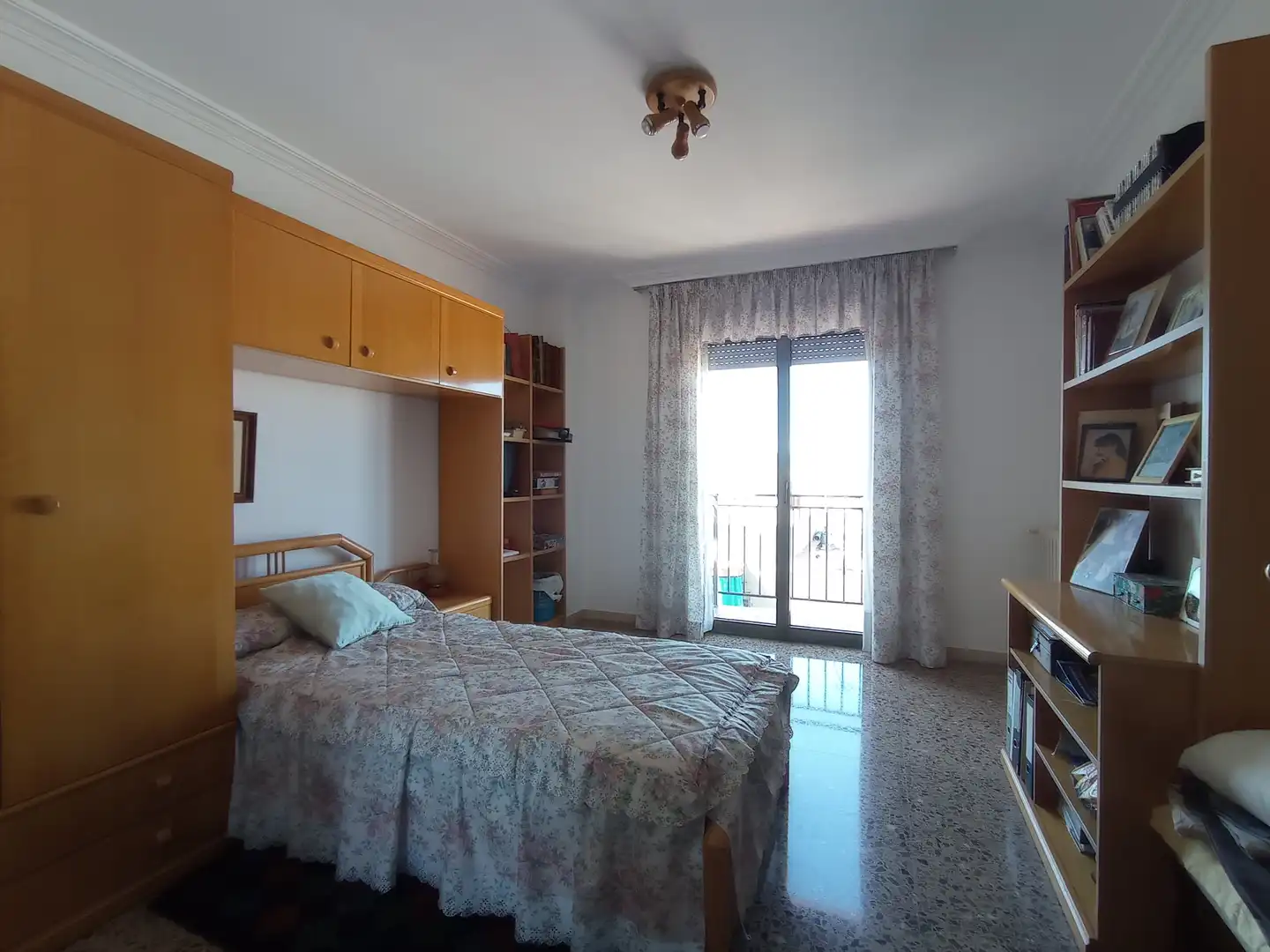 Schlafzimmer von Einfamilien-Reihenhaus zum Verkauf in Santa Perpètua de Mogoda mit Klimaanlage, Heizung und Terrasse