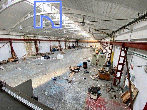 Nave industrial en Venta en Aizoáin
