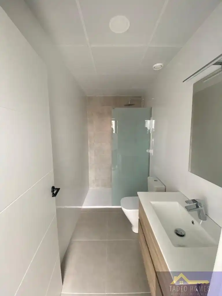 Bany de Casa o xalet en venda en Los Alcázares amb Aire condicionat, Calefacció i Terrassa