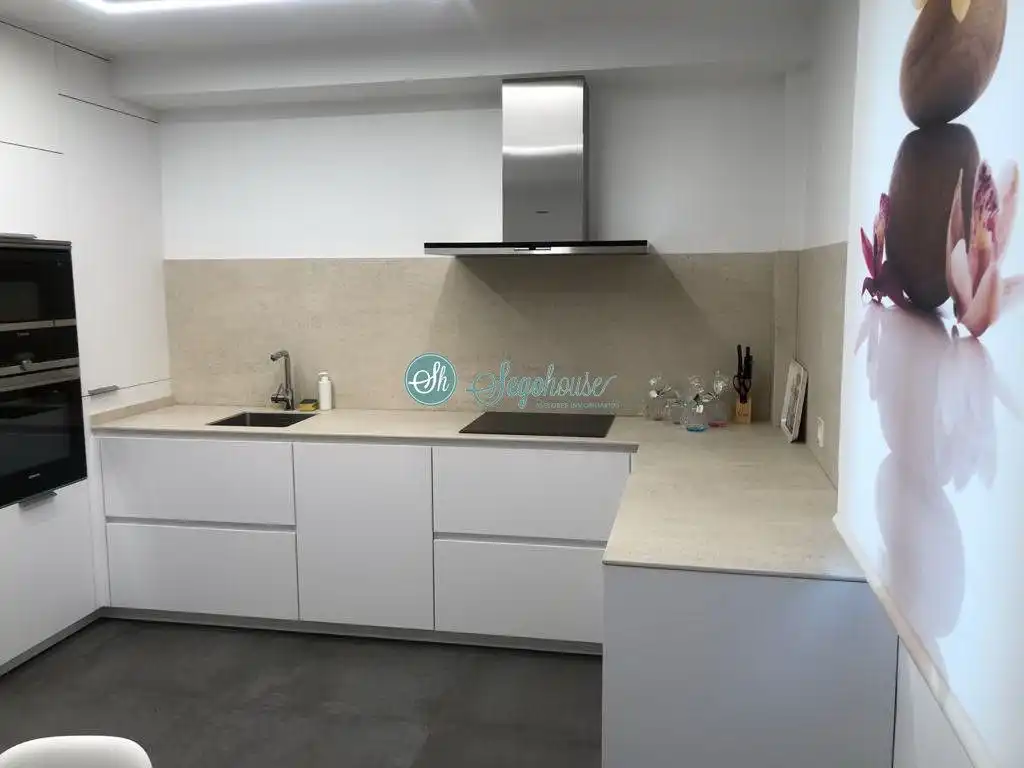 Cocina de Piso de alquiler en Segovia con Calefacción, Terraza y Amueblado