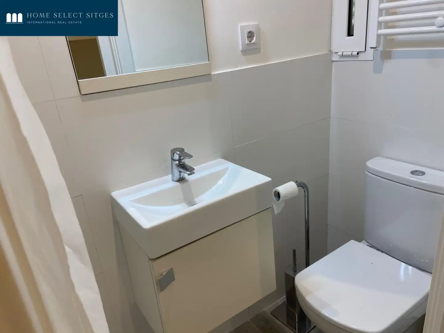 Bathroom of Apartments for rent in Sitges  with Air Conditioner, Heating and Private garden