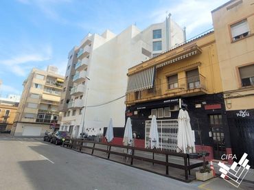 Terrenys i solars en venda a Avenida PAIS VALENCIA