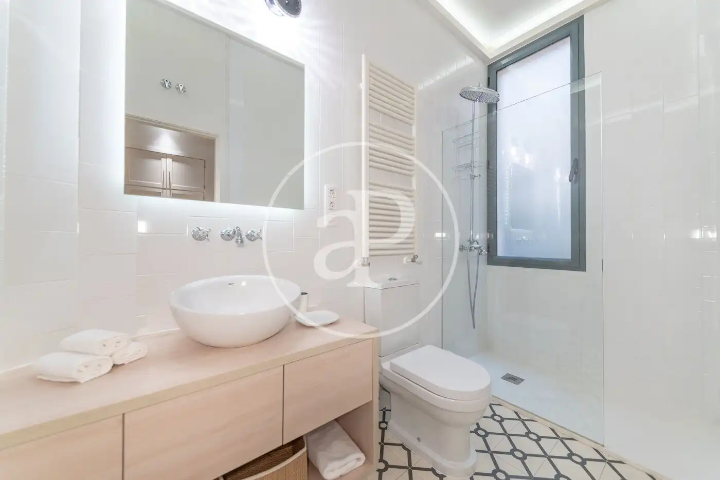 Baño de Piso de alquiler en Madrid con Aire acondicionado, Calefacción y Amueblado