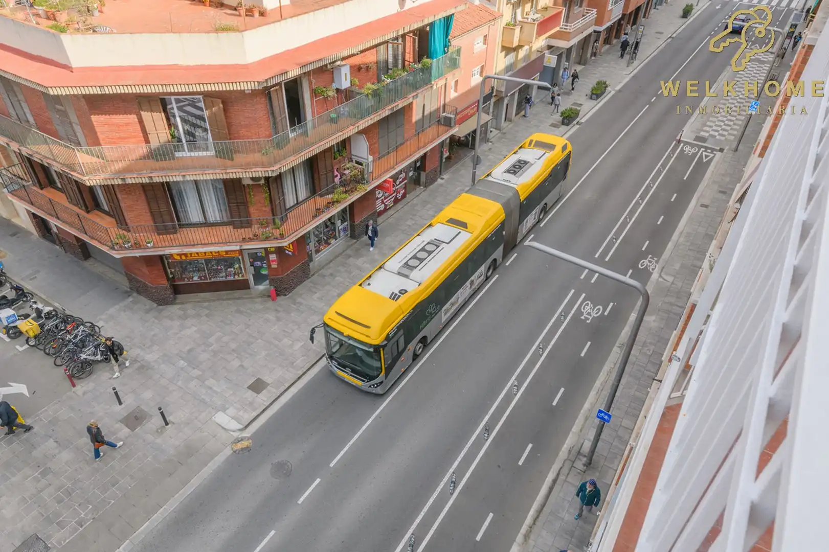 Vista exterior de Pis en venda en Castelldefels amb Aire condicionat i Terrassa