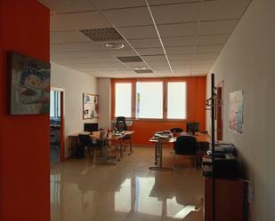 Oficina de lloguer en Rubí amb Aire condicionat i Moblat