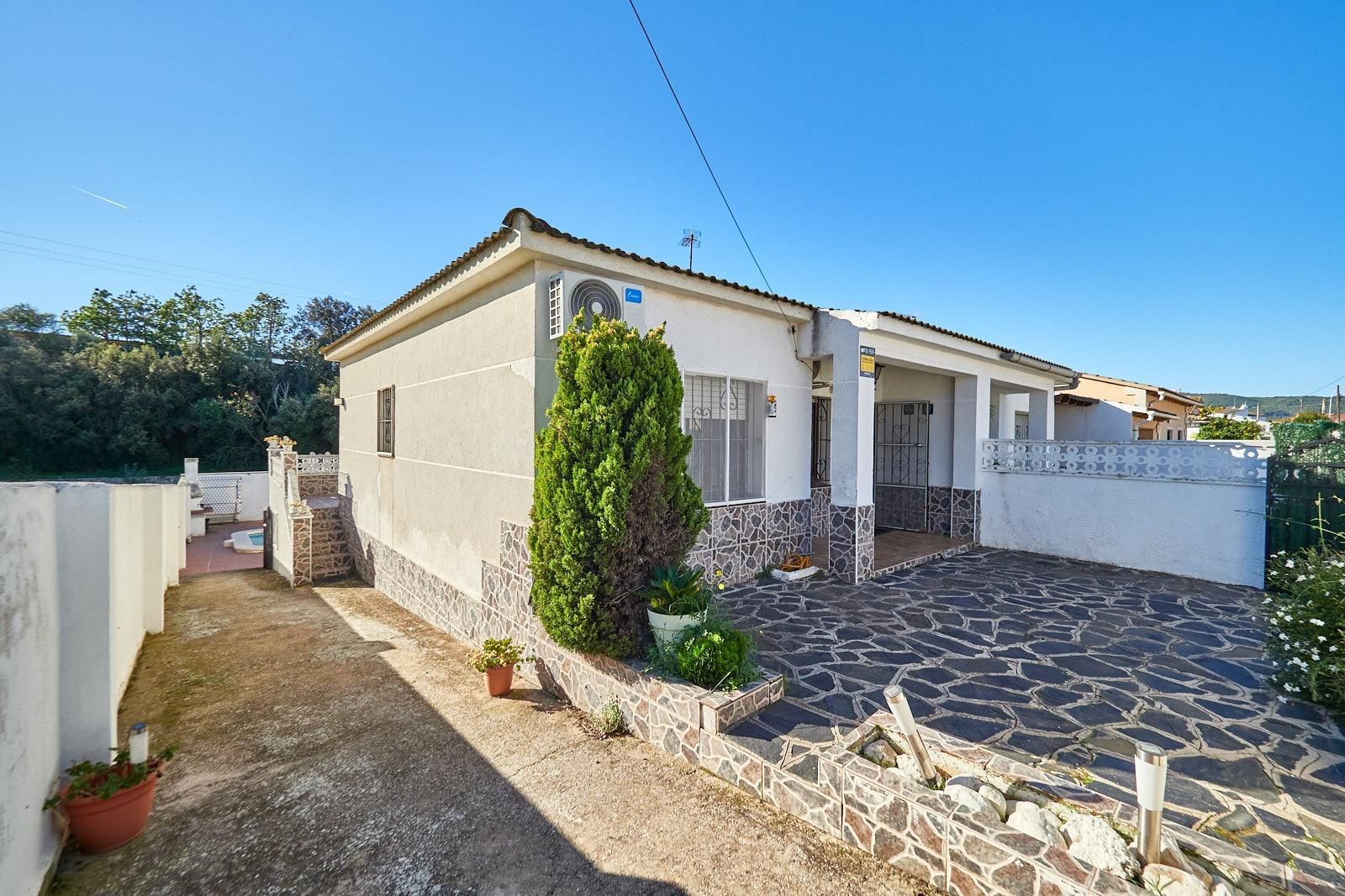 Casa adosada en venda a Carrer PEDRAFORCA, 42