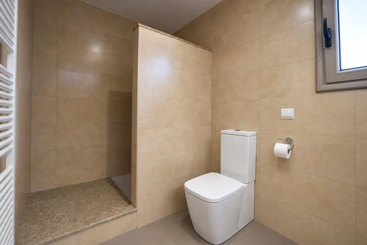 Baño de Casa adosada en venta en Cambrils con Aire acondicionado, Calefacción y Terraza