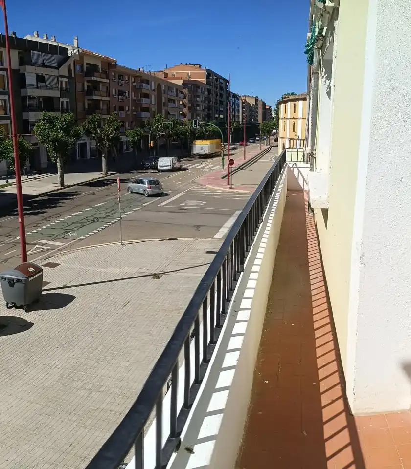Piso de alquiler en Barón De Warsage, Plaza de Toros - Barón de Warsage