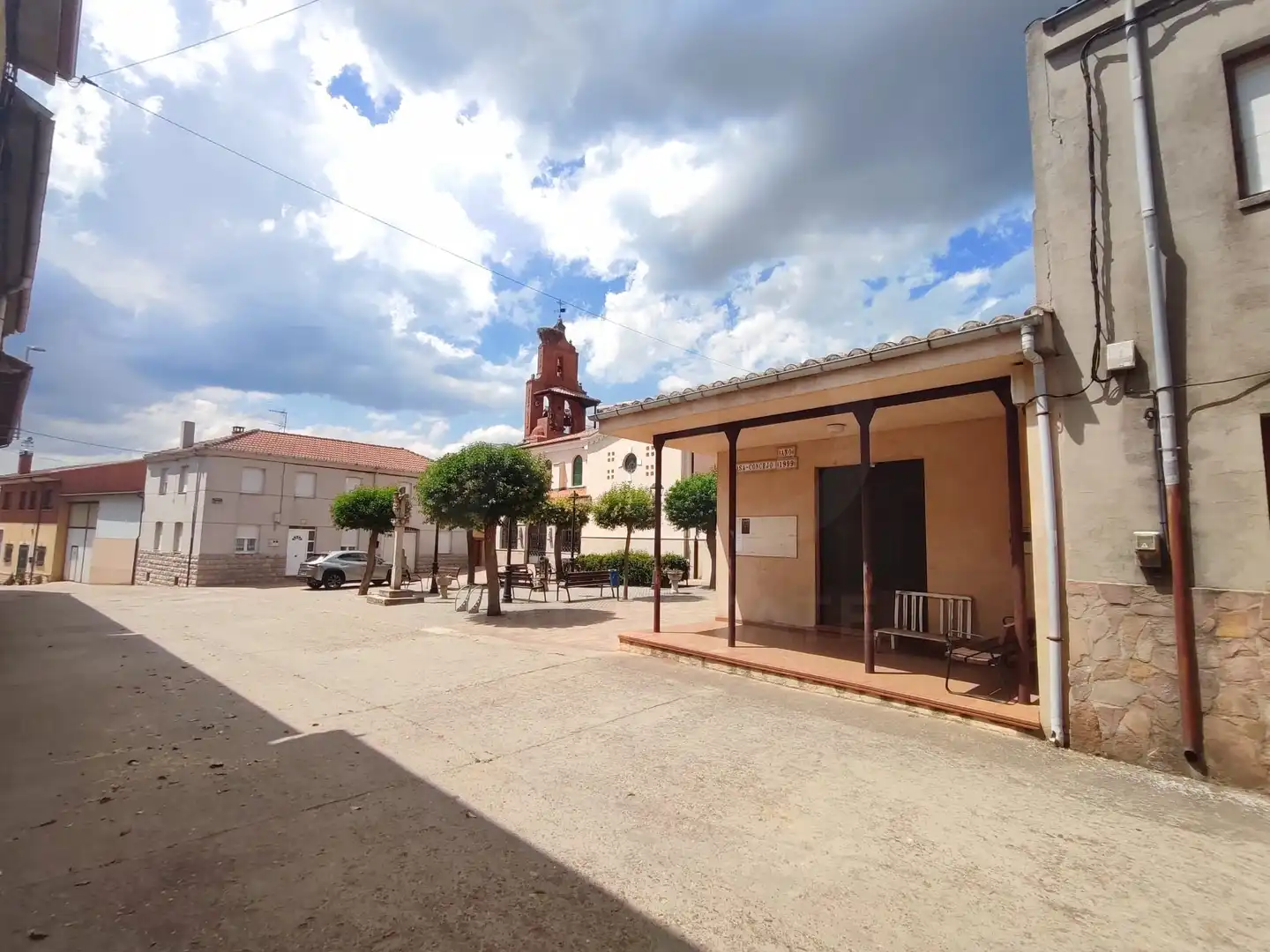 Vista exterior de Finca rústica en venda en Santa Marina del Rey amb Terrassa