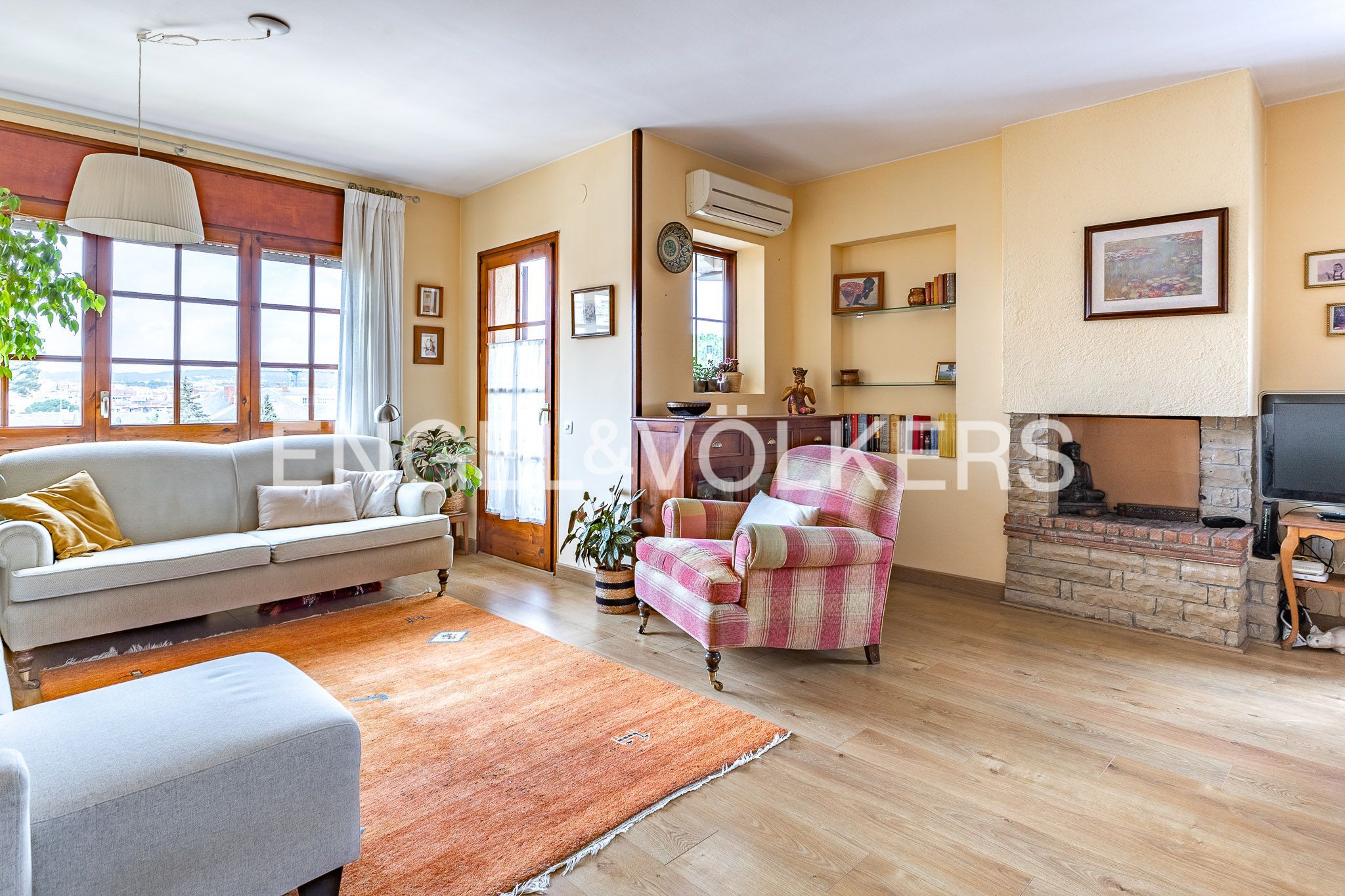 Sala de estar de Piso en venta en Sant Cugat del Vallès con Aire acondicionado, Calefacción y Parquet