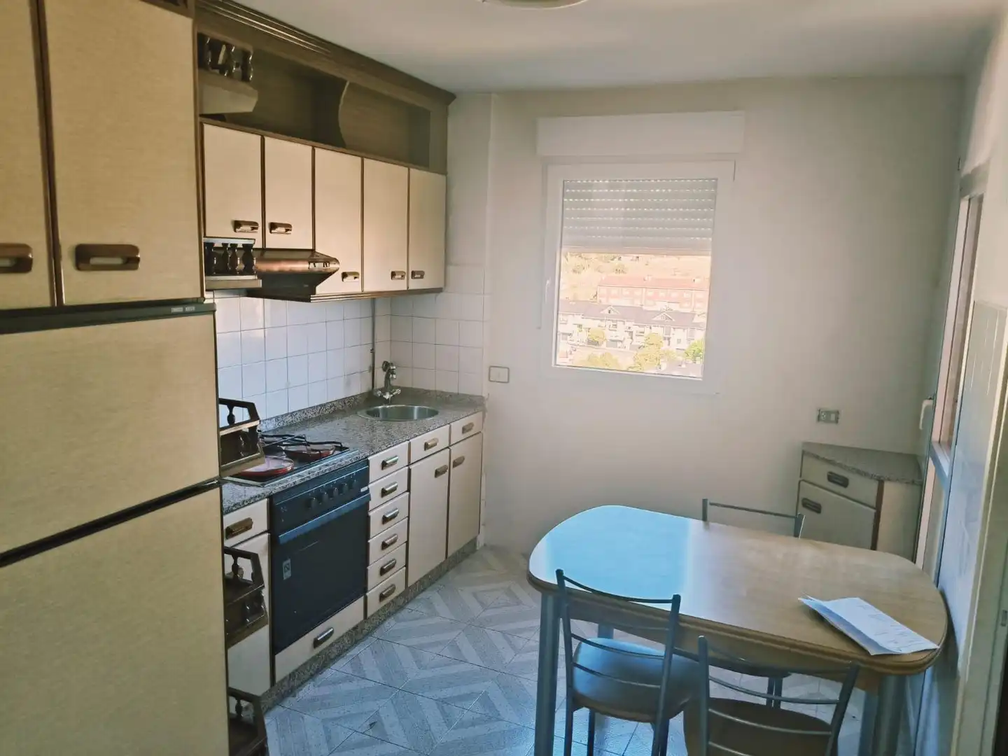 Kitchen of Flat for sale in Ourense Capital   with Heating, Balcony and Community pool