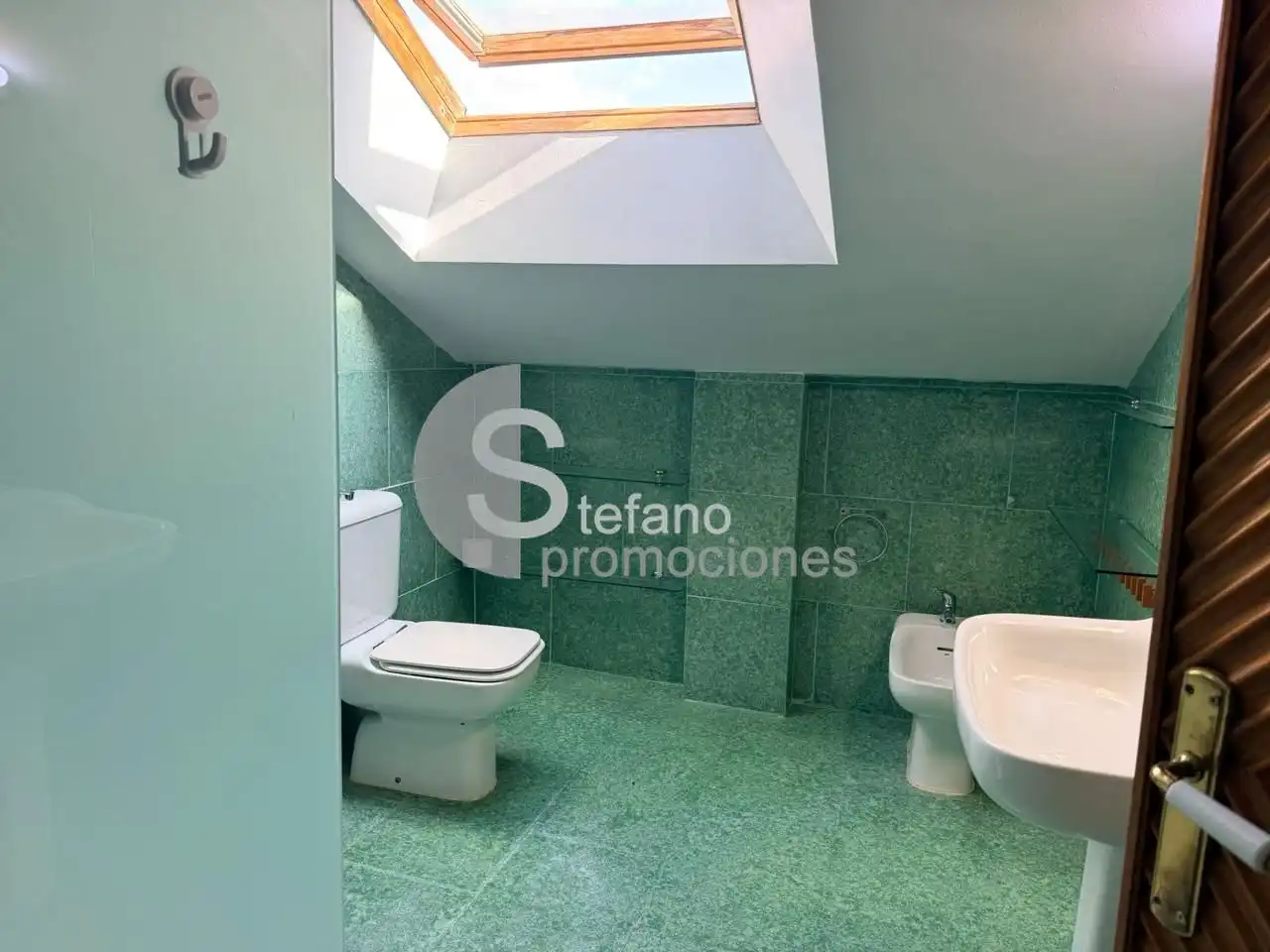 Bathroom of Detached homes for rent in Málaga  with Air Conditioner, Private garden and Terrace