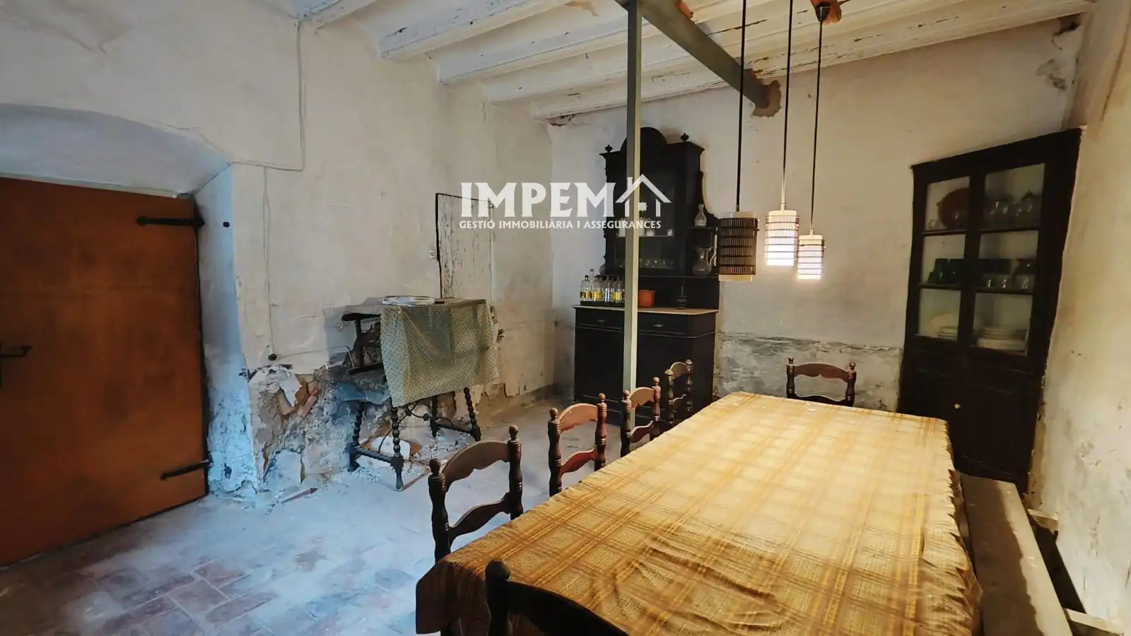 Menjador de Edifici en venda en Santa Fe del Penedès
