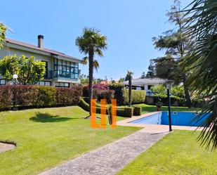 Jardí de Casa o xalet en venda en Oleiros amb Calefacció, Jardí privat i Parquet