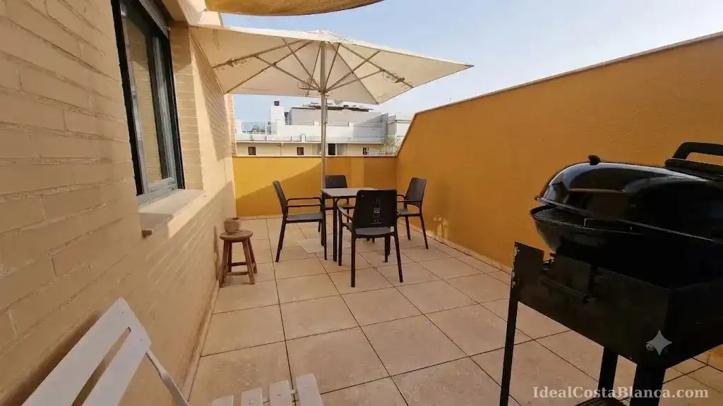 Apartment with lift to rent in CALLE ALMUDENA 24