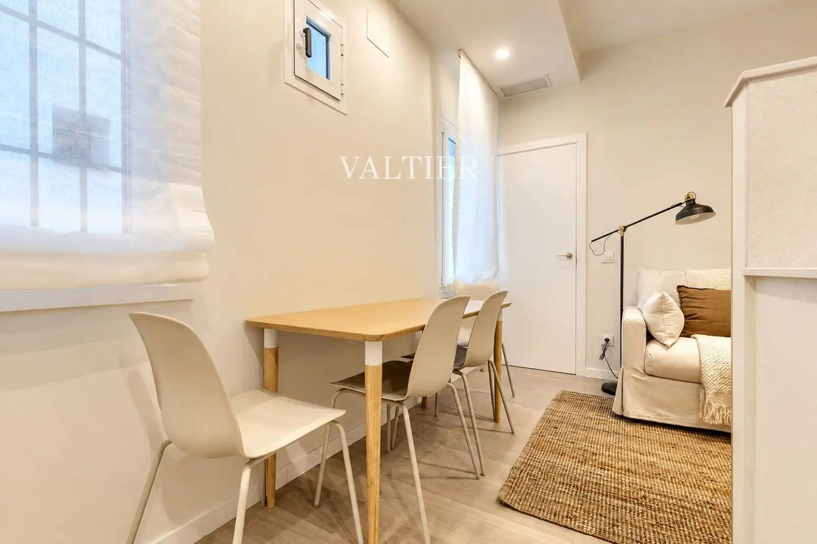 Bedroom of Flat for rent in Madrid  with Air Conditioner, Heating and Furnished