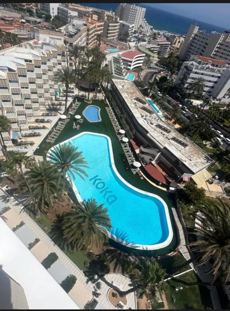 Swimming pool of Study for rent in San Bartolomé de Tirajana  with Air Conditioner, Terrace and Furnished