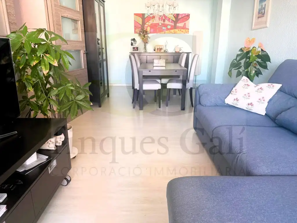 Sala d'estar de Àtic en venda en Manresa amb Aire condicionat, Forn i Balcó