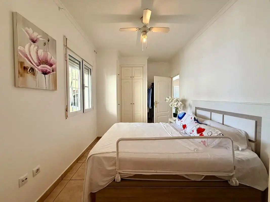 Habitación de Casa o chalet en venta en Els Poblets con Aire acondicionado, Calefacción y Jardín privado