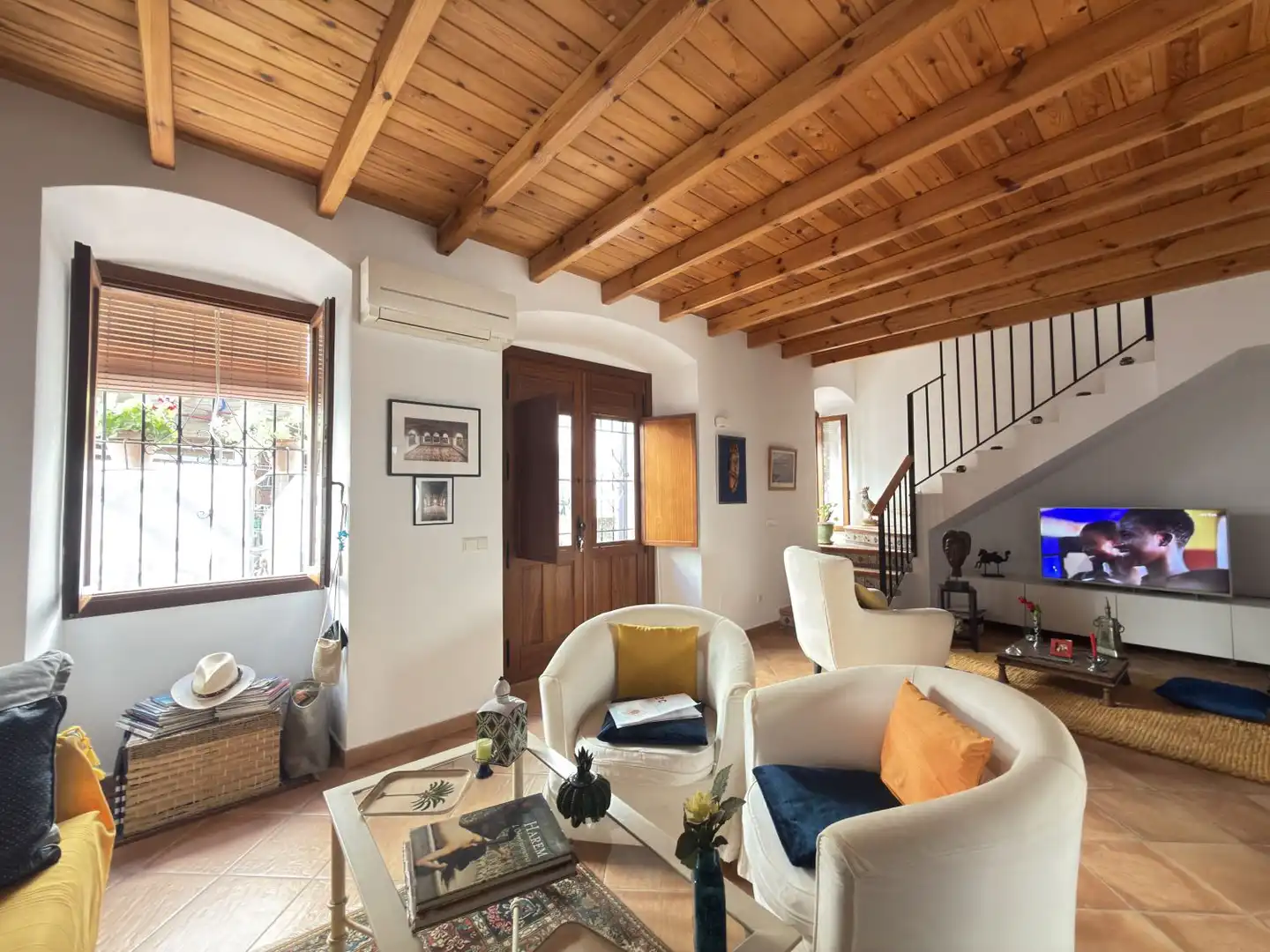 Sala d'estar de Casa o xalet en venda en Estepona amb Aire condicionat, Terrassa i Balcó