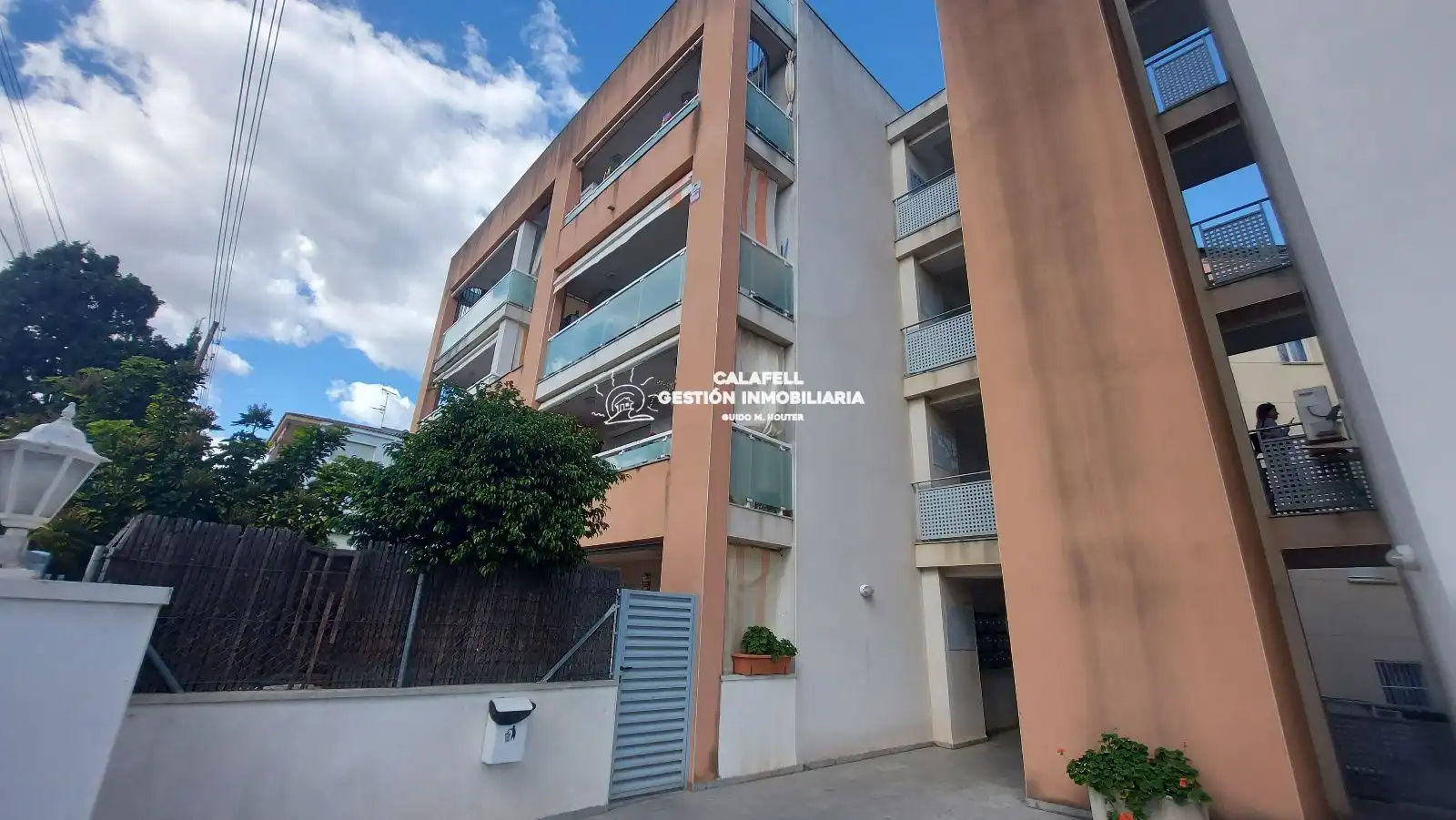 Vista exterior de Piso en venta en Cunit con Aire acondicionado, Jardín privado y Terraza