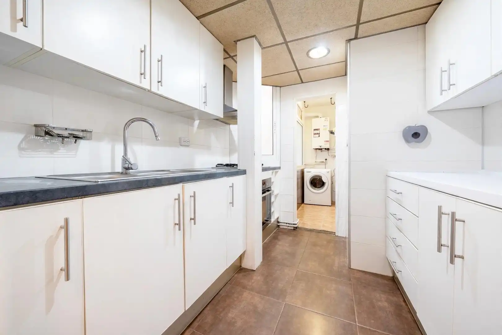 Kitchen of Flat for sale in Nou Eixample Sud
