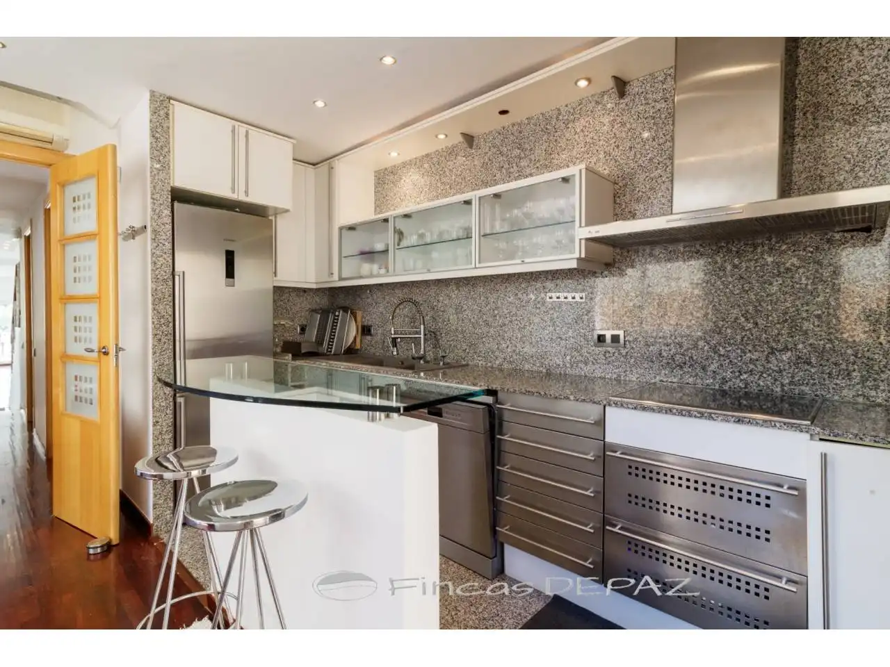 Cocina de Casa o chalet en venta en Sitges con Aire acondicionado, Calefacción y Parquet