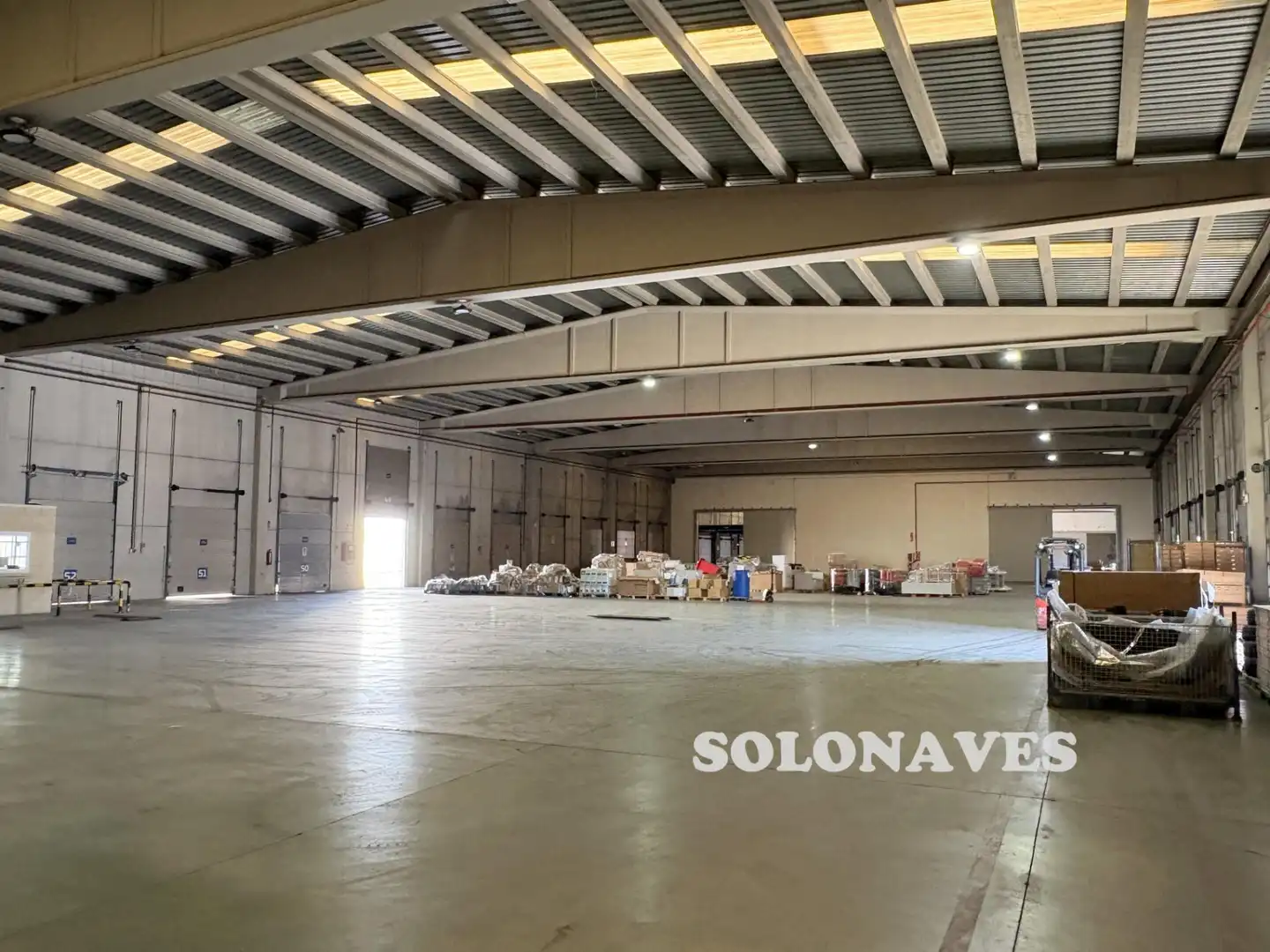 Nave industrial de alquiler en La Muela