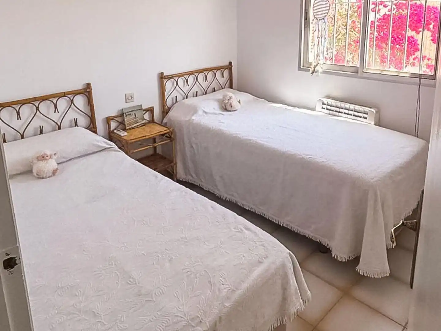 Bedroom of Houses for sale in Busot  with Air Conditioner, Private garden and Swimming Pool