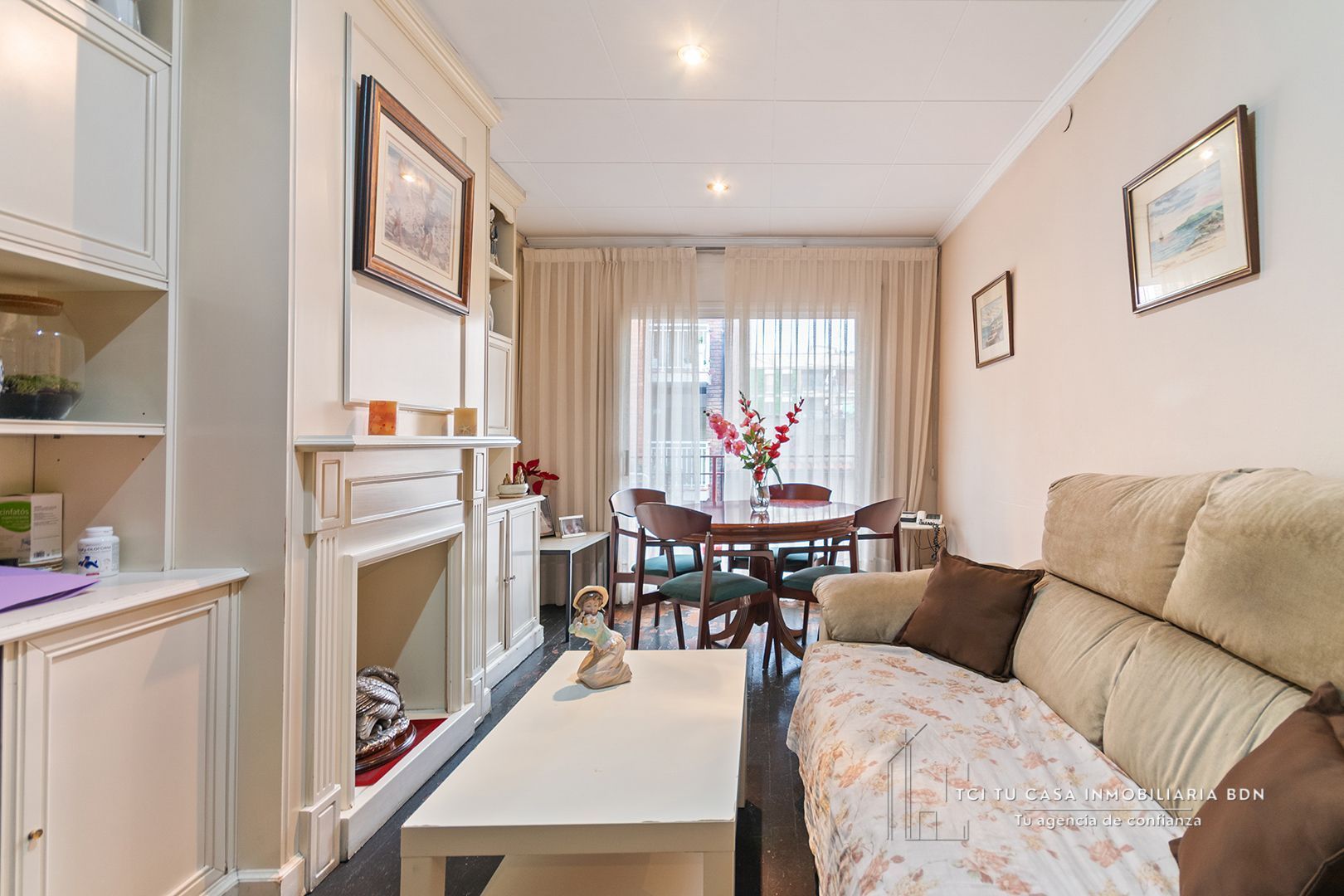 Living room of Flat for sale in Badalona  with Furnished