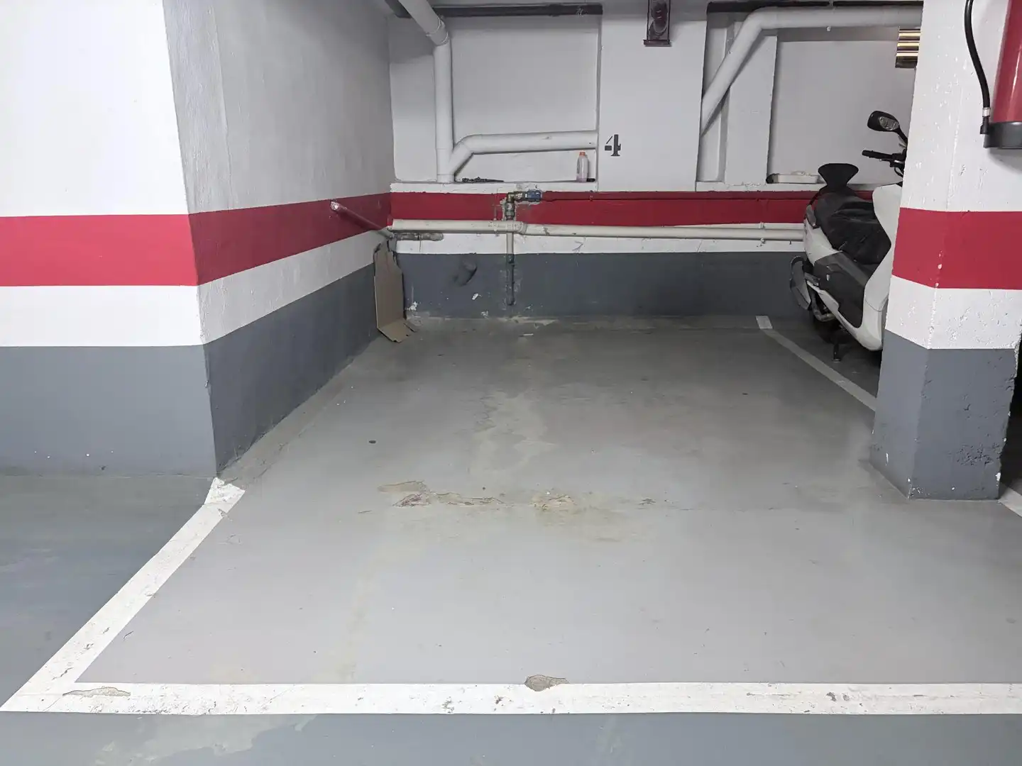 Parkplatz von Wohnung zur Miete in Zaragoza mit Klimaanlage, Heizung und Terrasse