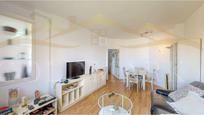 Living room of Flat for sale in  Barcelona Capital  with Heating, Parquet flooring and Terrace