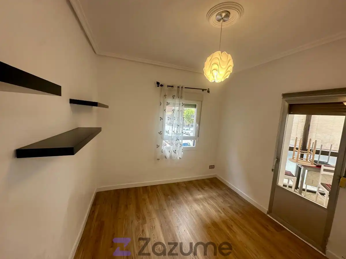 Flat for rent in C. Grupo Renfe, Centro