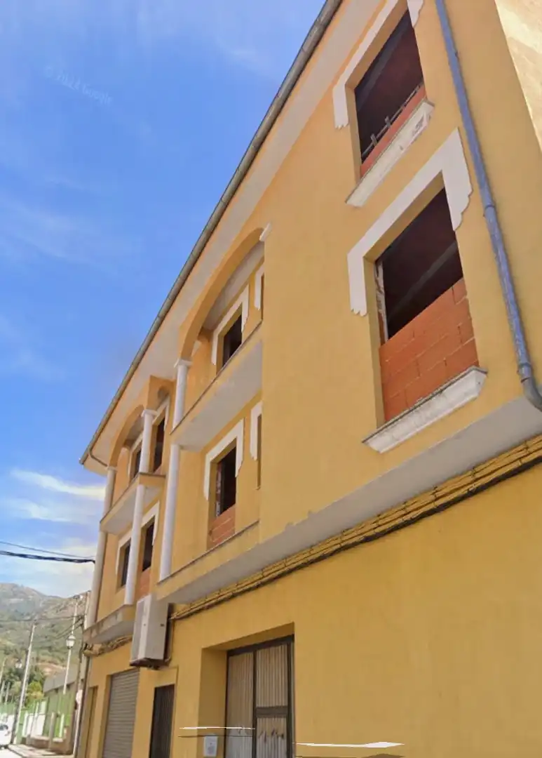 Vista exterior de Pis en venda en Jarandilla de la Vera amb Balcó