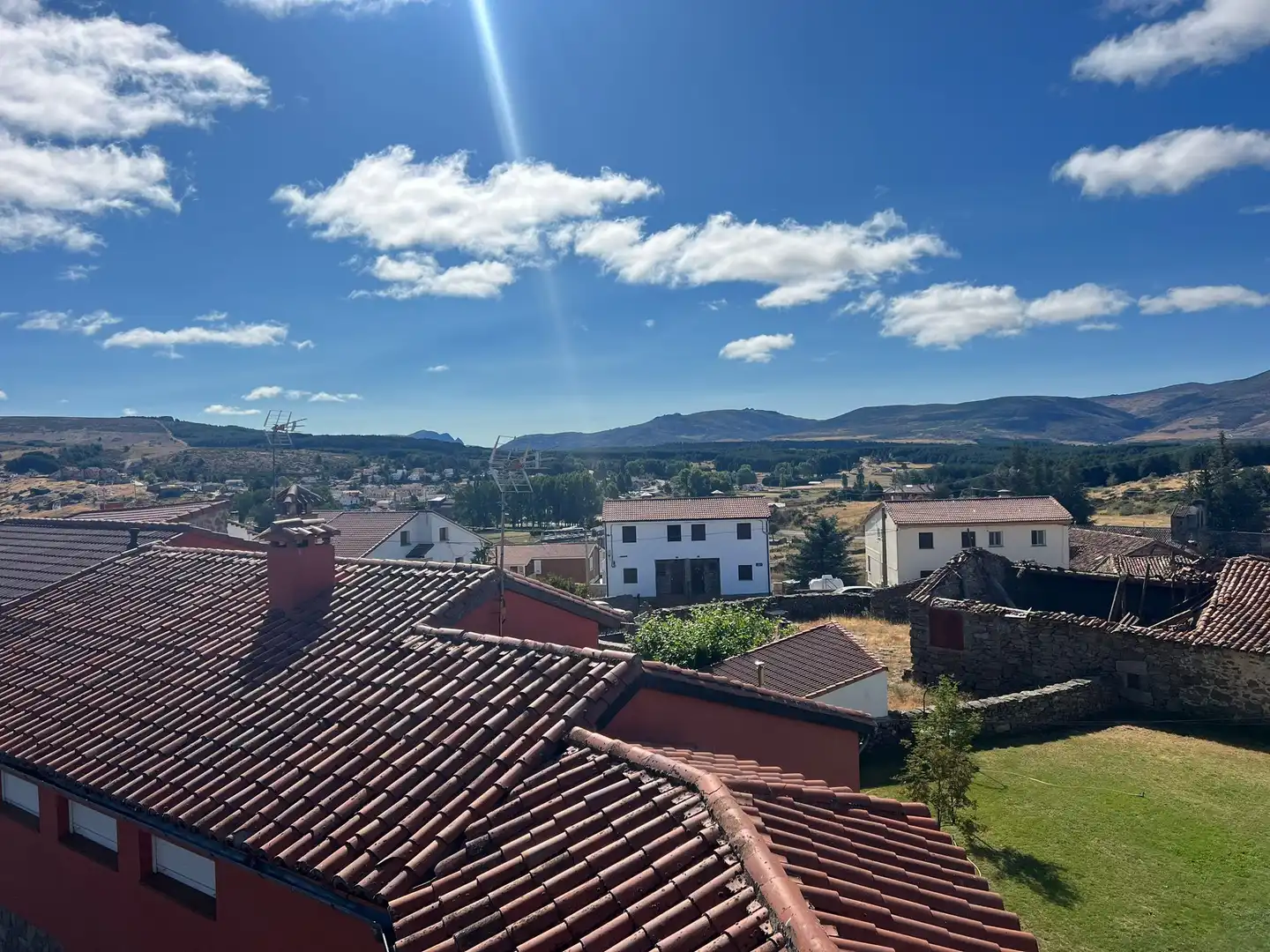 Vista exterior de Residencial en venta en Navarredonda de Gredos