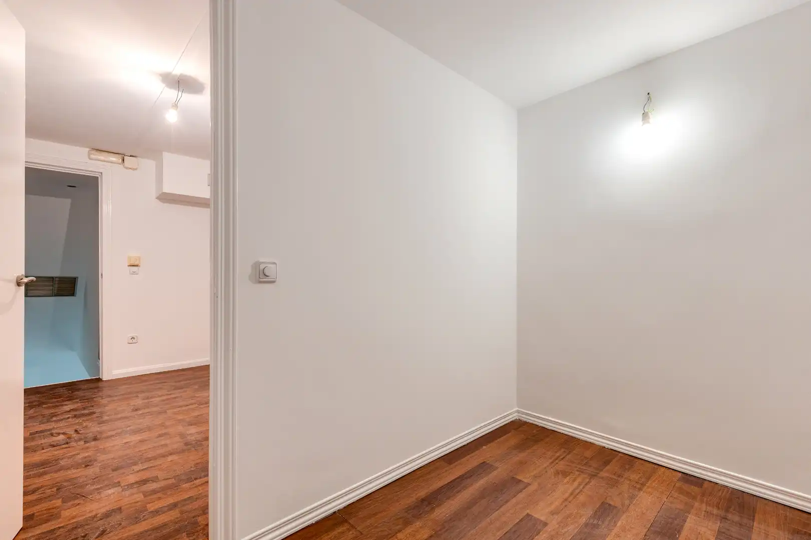 Commercial properties for sale in Fuenlabrada  with Air Conditioner, Parquet flooring and Alarm