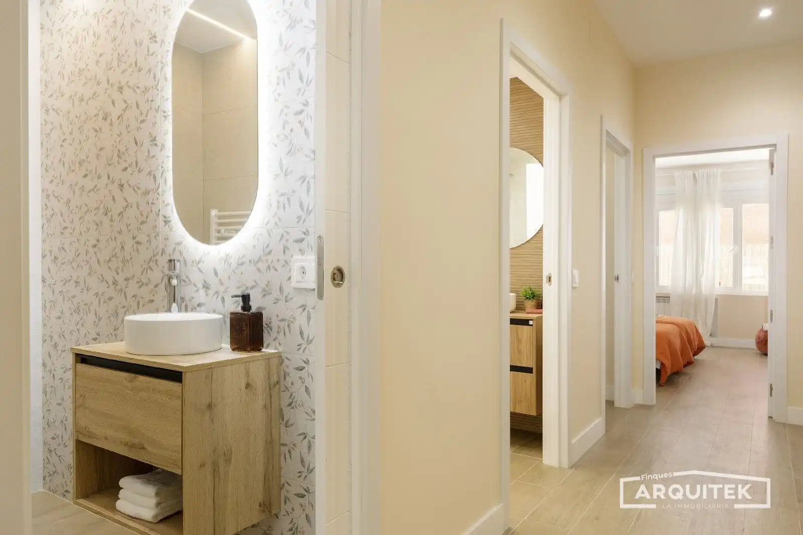 Bathroom of Flat for sale in Lleida  with Air Conditioner, Private garden and Terrace