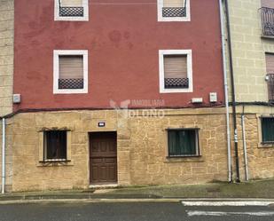 Vista exterior de Casa o xalet en venda en Briones amb Terrassa i Traster