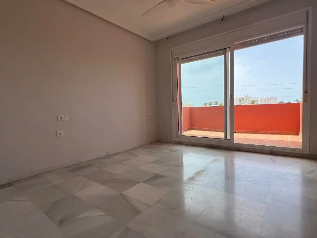 Habitación de Casa o chalet de alquiler en Vélez-Málaga con Terraza, Piscina y Piscina comunitaria