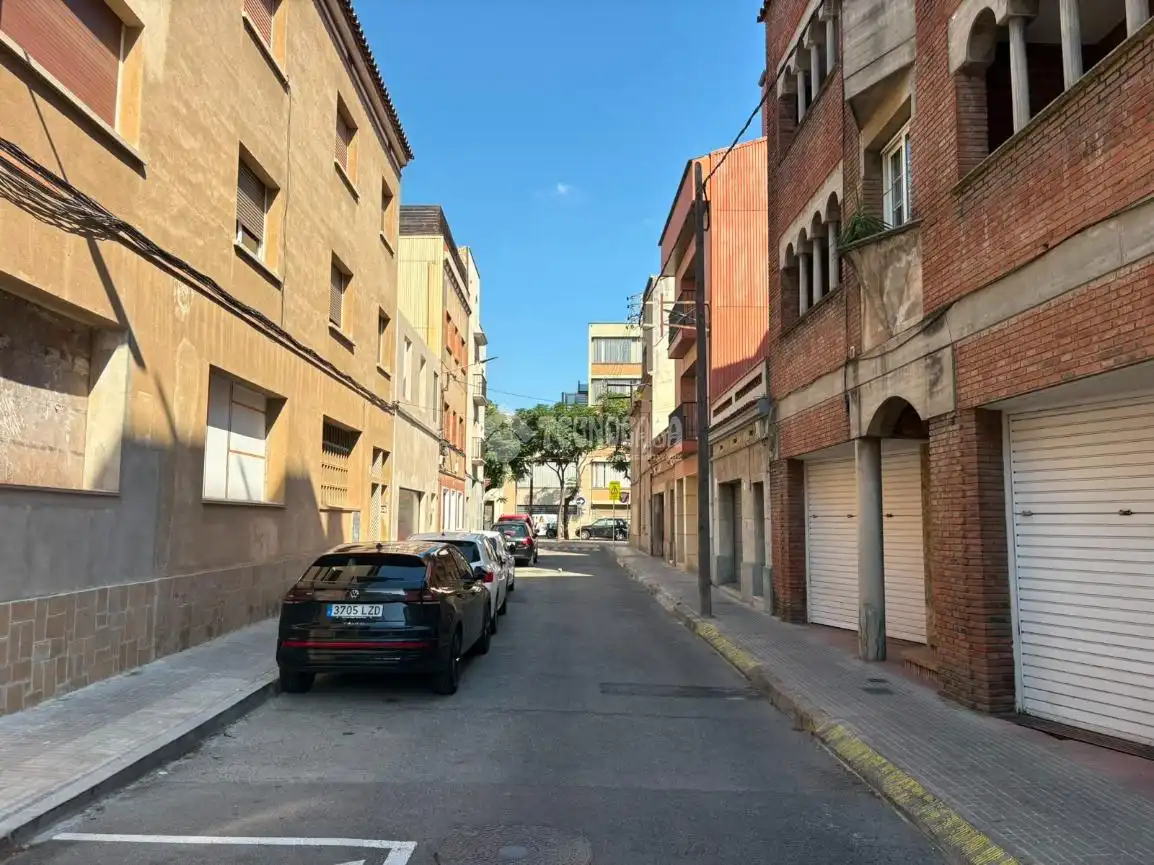 Vista exterior de Casa adosada en venda en Sant Feliu de Llobregat