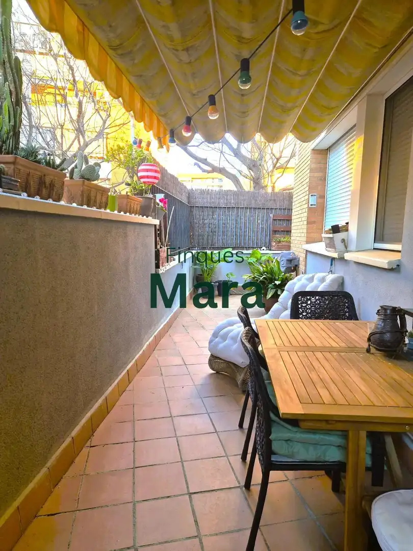 Garden of Flat for sale in Viladecans  with Air Conditioner, Private garden and Parquet flooring
