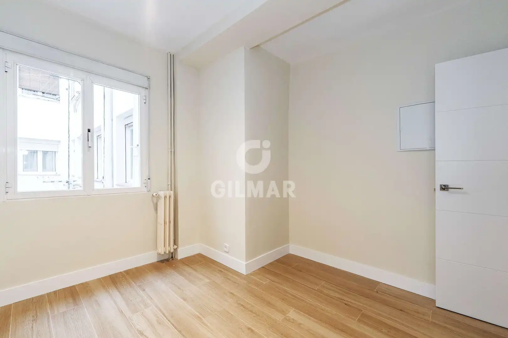 Habitación de Piso en venta en Madrid con Calefacción