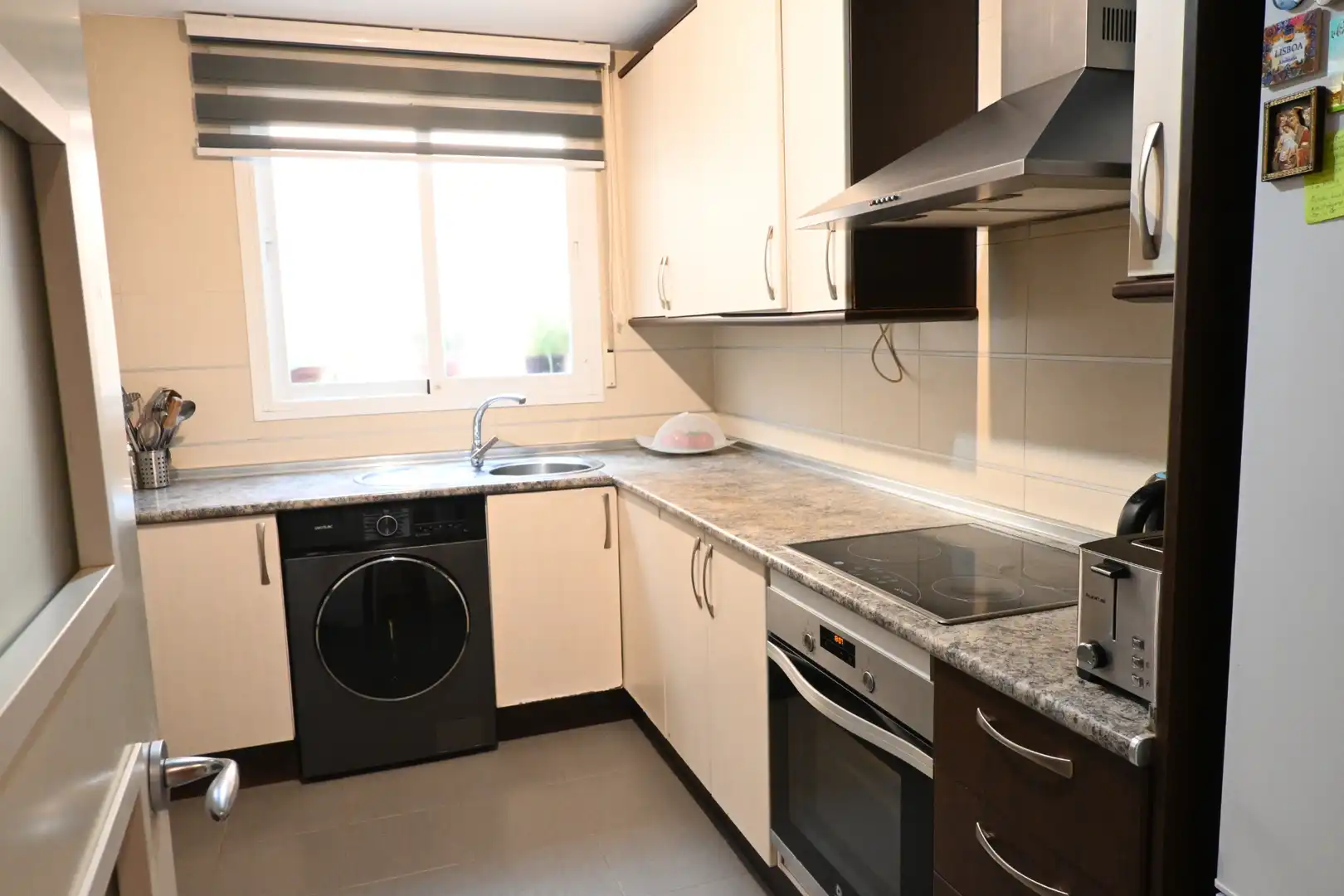 Kitchen of Flat for sale in Churriana de la Vega  with Air Conditioner, Heating and Furnished
